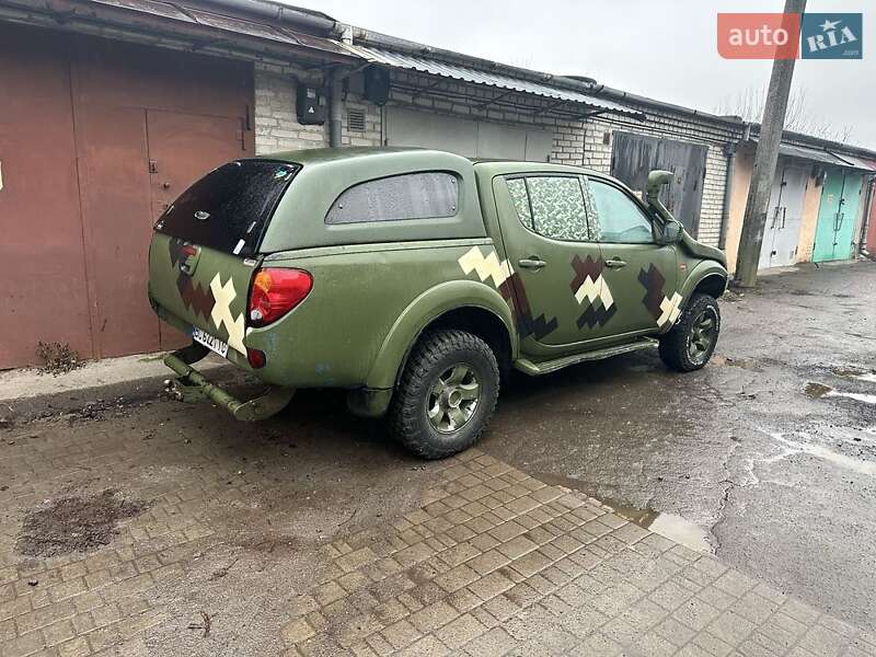 2007 mitsubishi l 200