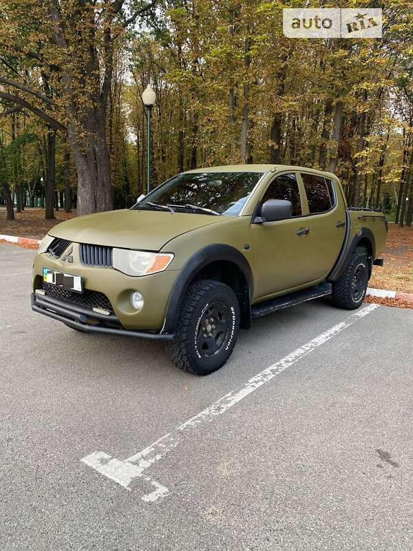 2008 mitsubishi l 200