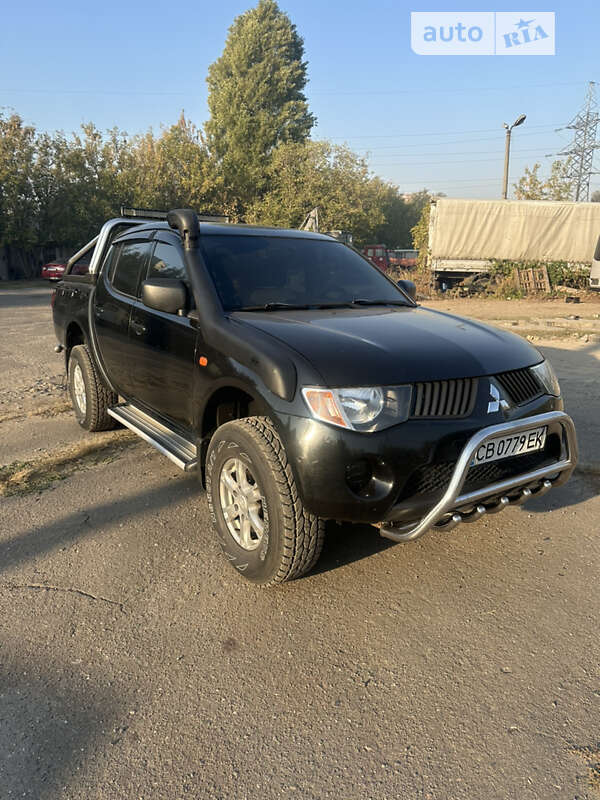2007 mitsubishi l 200