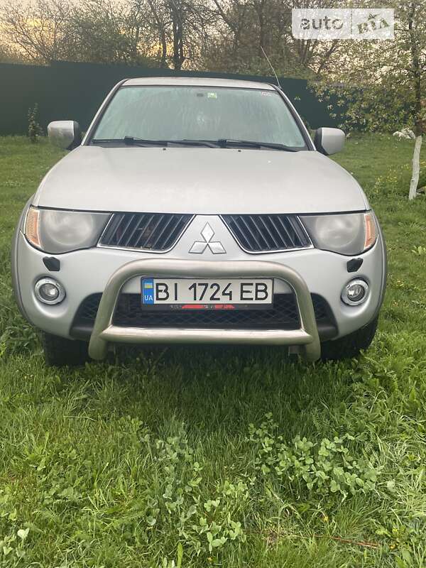 2008 mitsubishi l 200