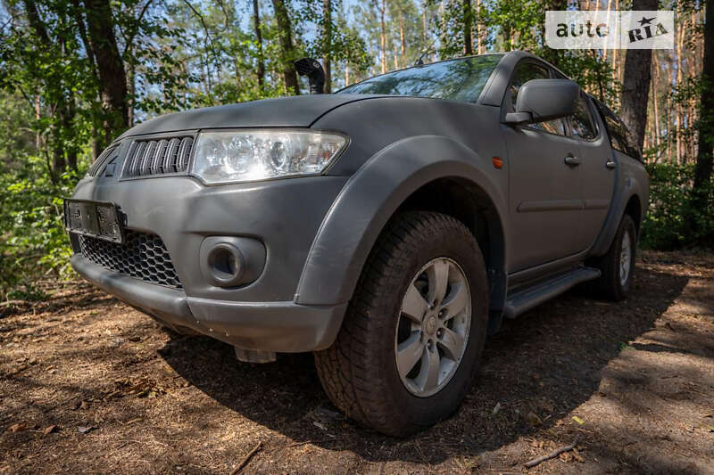 2008 mitsubishi l 200