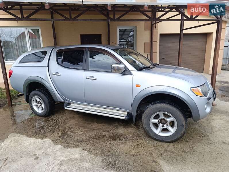 2008 mitsubishi l 200