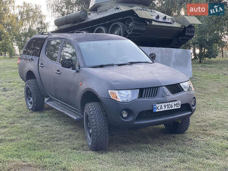 2008 mitsubishi l 200
