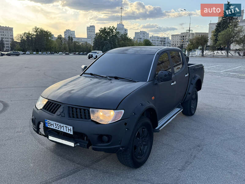 2009 mitsubishi l 200