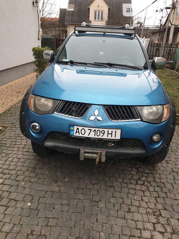 2006 mitsubishi l 200