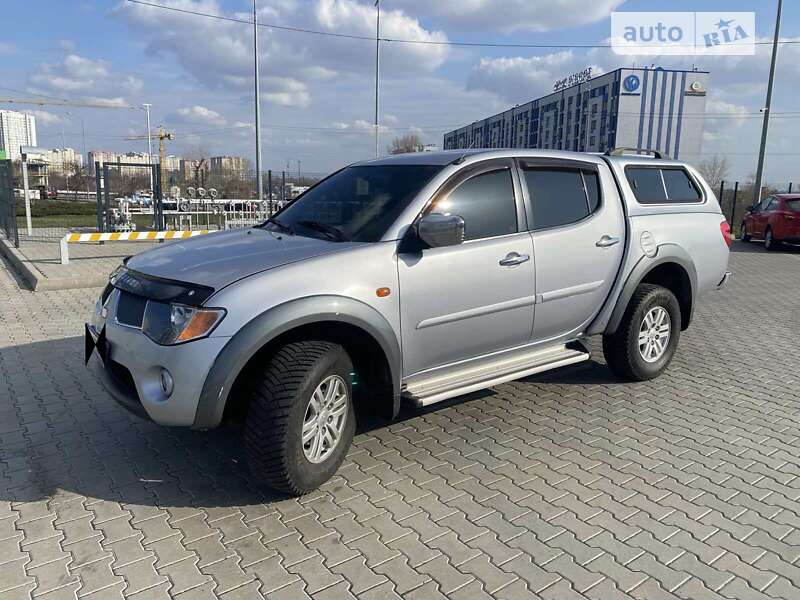 2008 mitsubishi l 200