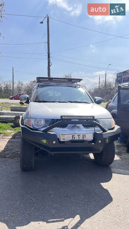 2008 mitsubishi l-200