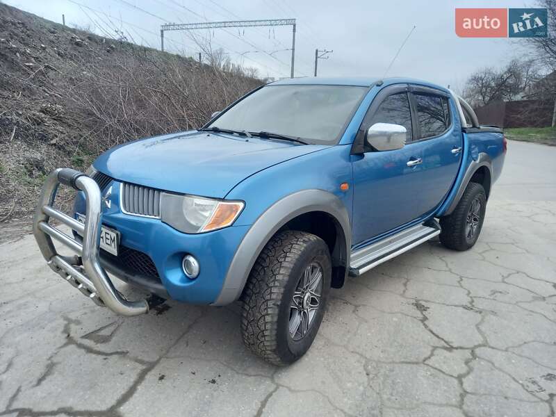 2008 mitsubishi l 200
