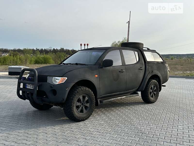 2008 mitsubishi l 200