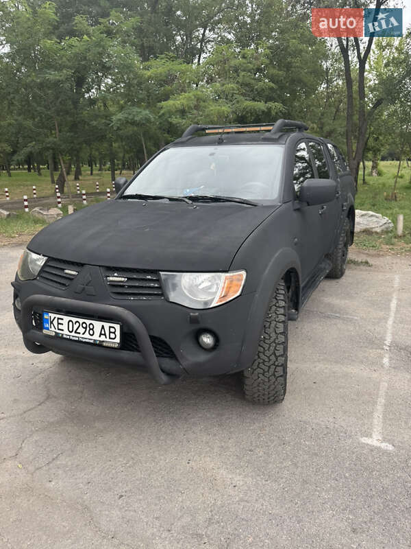 2008 mitsubishi l 200
