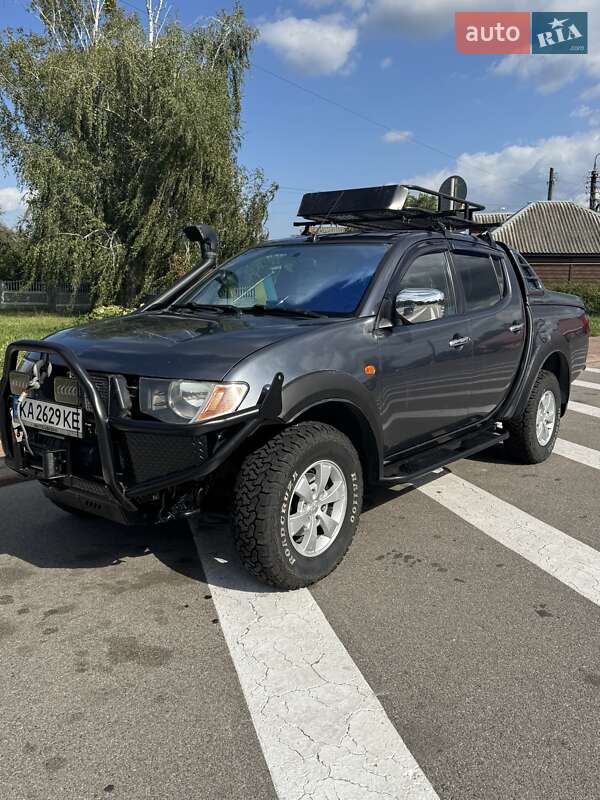 2008 mitsubishi l-200