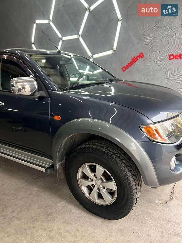 2008 mitsubishi l 200