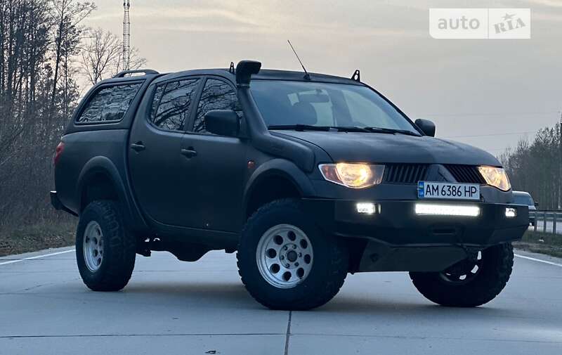 2008 mitsubishi l 200