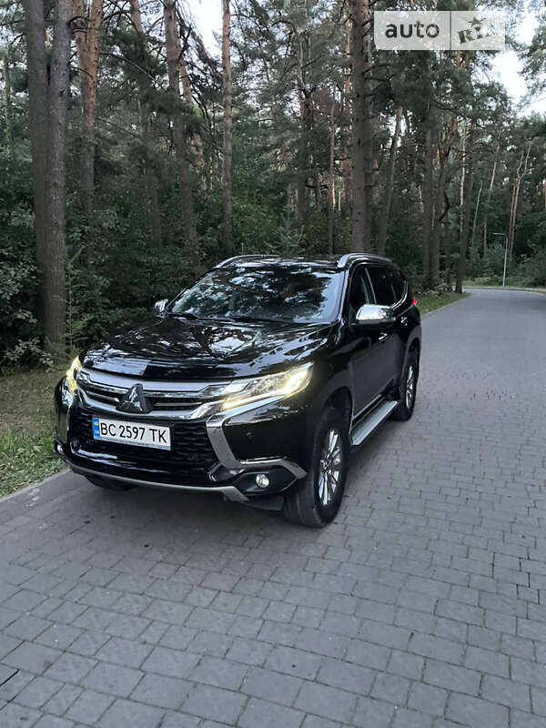 2016 mitsubishi pajero sport