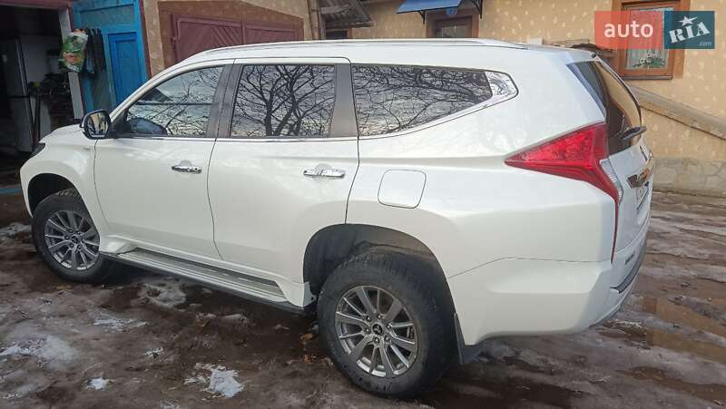 2016 mitsubishi pajero sport
