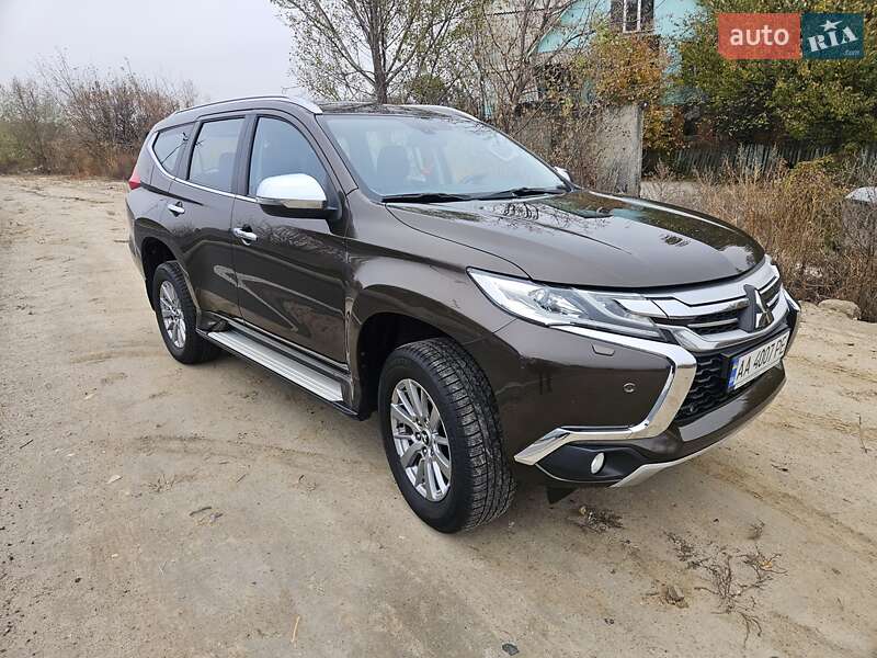 2016 mitsubishi pajero sport