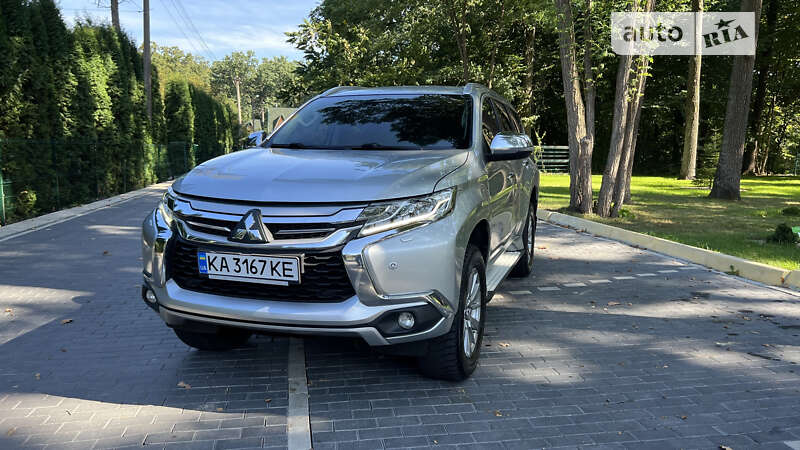 2017 mitsubishi pajero sport