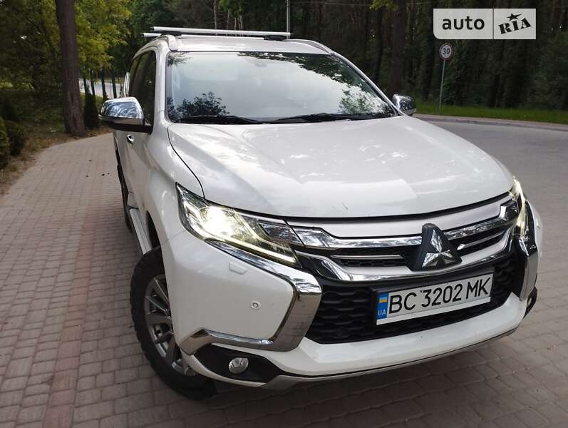 2017 mitsubishi pajero sport