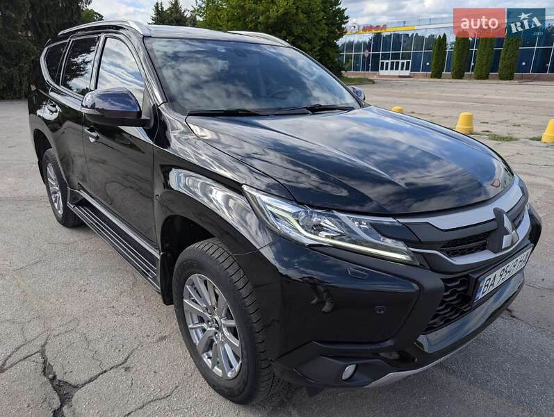 2017 mitsubishi pajero sport