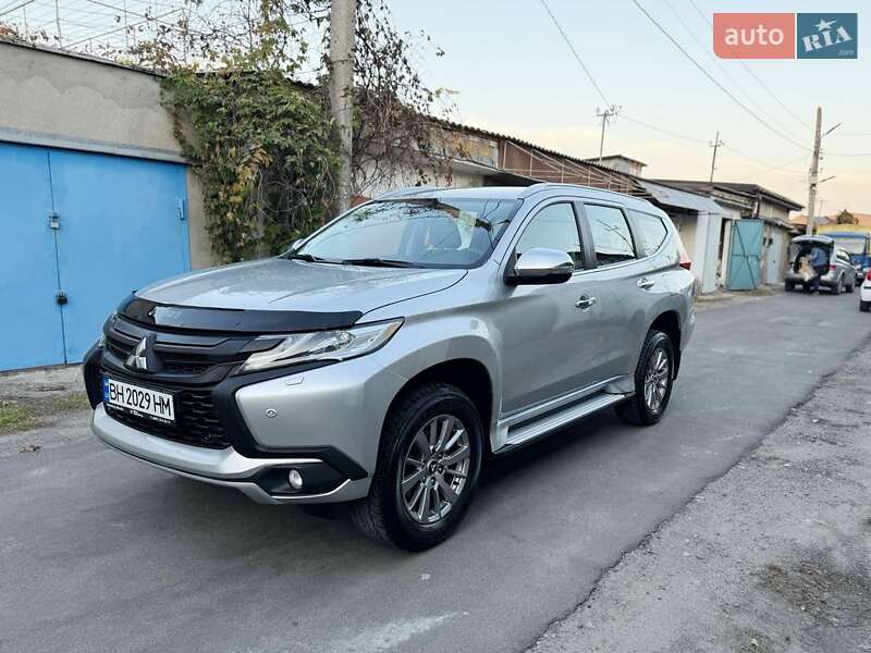 2017 mitsubishi pajero sport