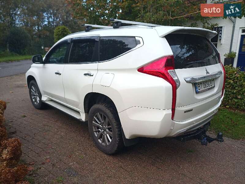 2017 mitsubishi pajero sport