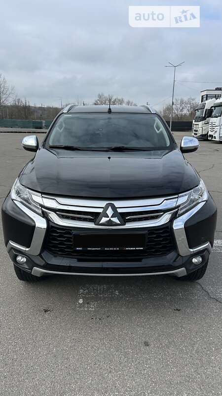 2019 mitsubishi pajero sport