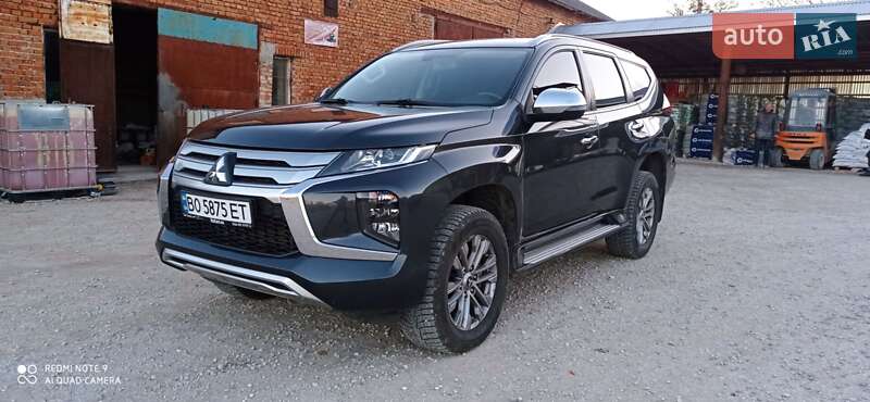 2021 mitsubishi pajero sport