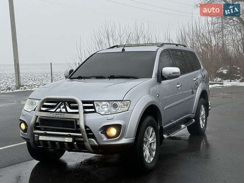 2015 mitsubishi pajero sport
