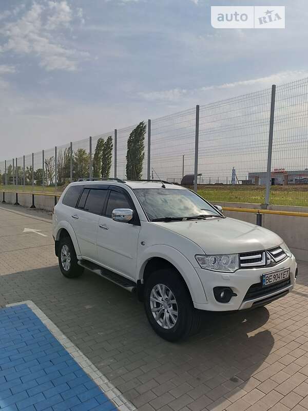 2014 mitsubishi pajero sport