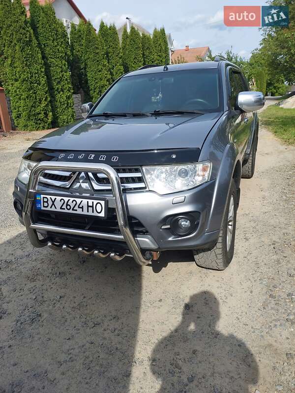 2014 mitsubishi pajero sport