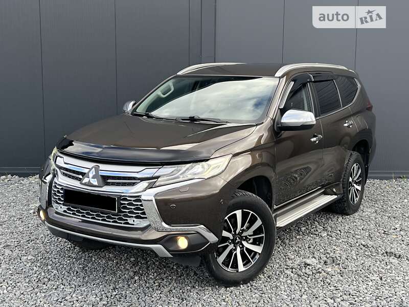 2016 mitsubishi pajero sport