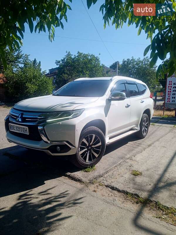 2016 mitsubishi pajero sport