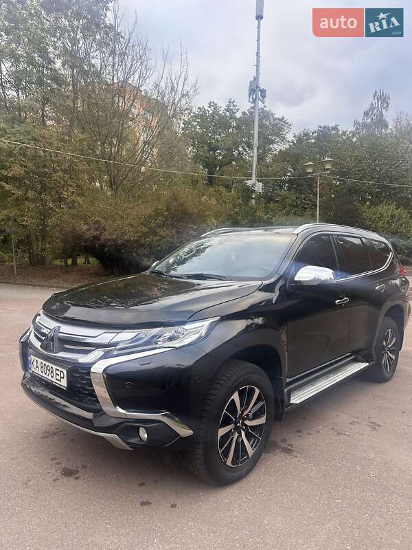 2016 mitsubishi pajero sport