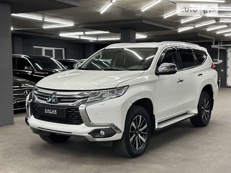2016 mitsubishi pajero sport