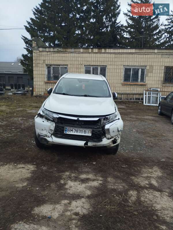 2016 mitsubishi pajero sport