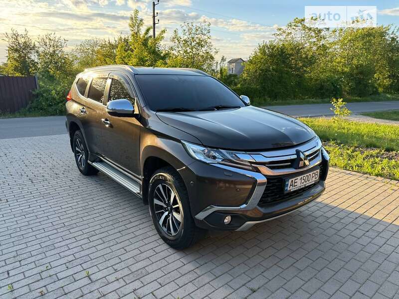 2017 mitsubishi pajero sport