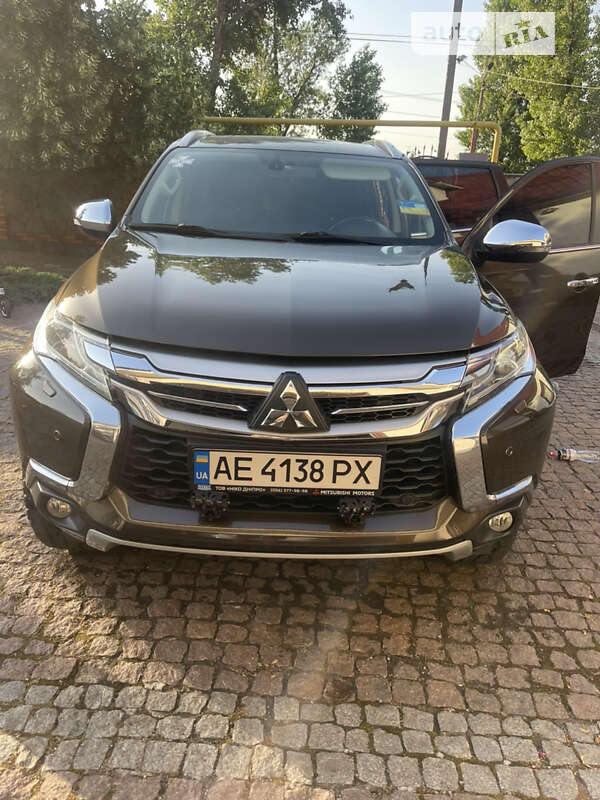 2016 mitsubishi pajero sport