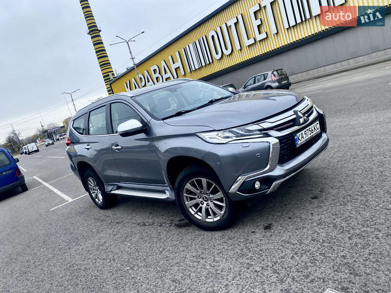 2017 mitsubishi pajero sport