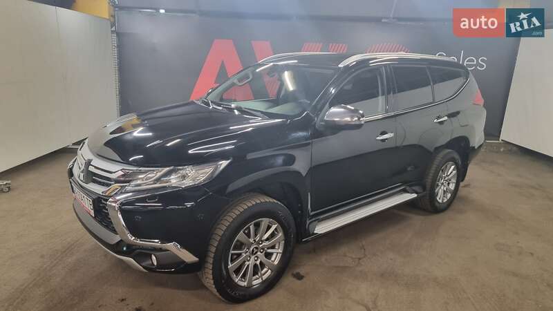 2017 mitsubishi pajero sport