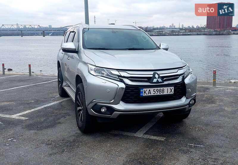 2017 mitsubishi pajero sport