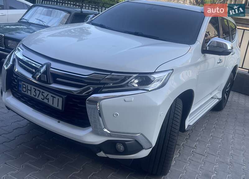 2017 mitsubishi pajero sport