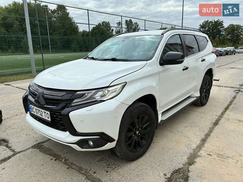 2017 mitsubishi pajero sport