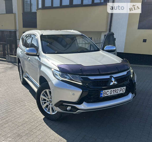 2017 mitsubishi pajero sport