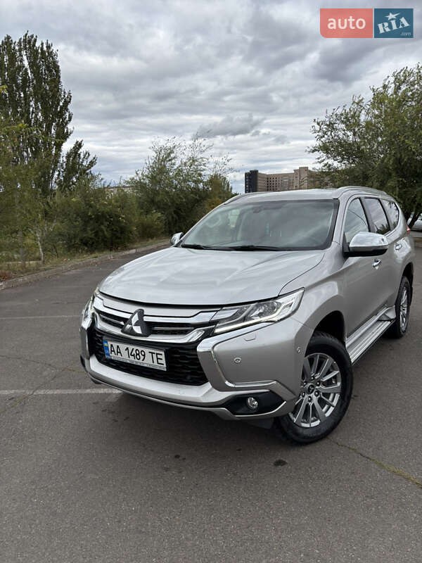 2017 mitsubishi pajero sport