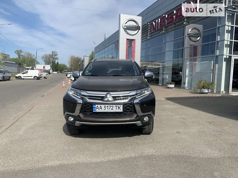 2017 mitsubishi pajero sport