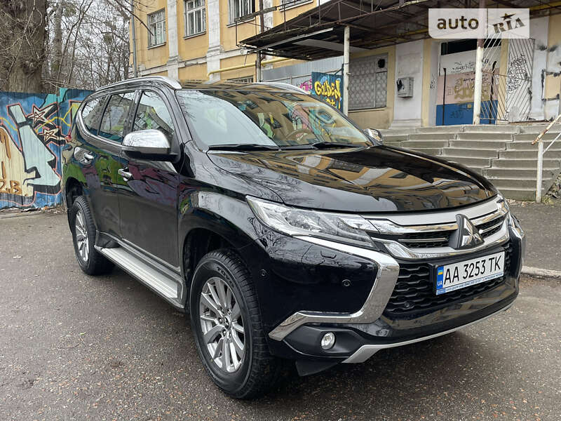 2017 mitsubishi pajero sport