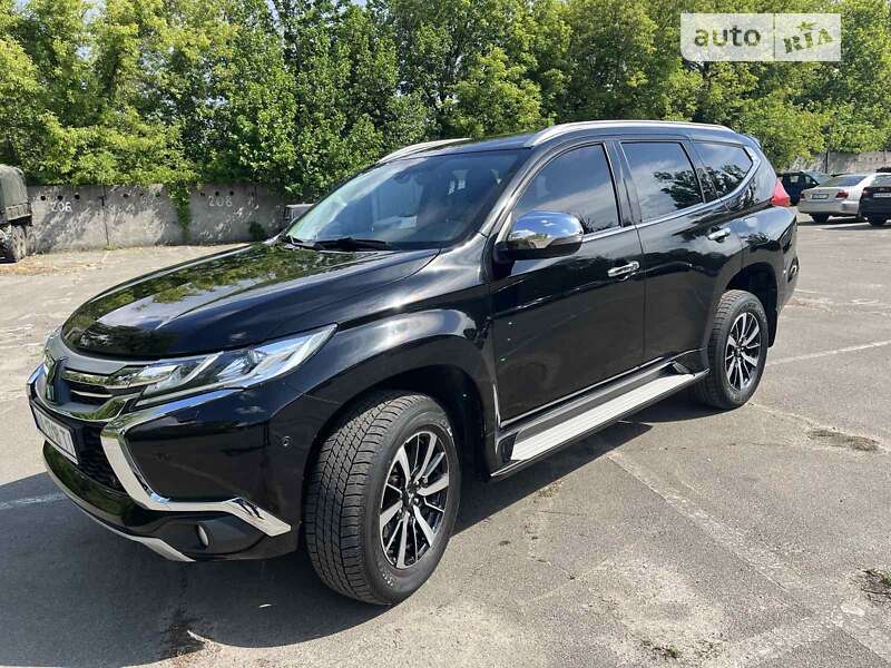 2017 mitsubishi pajero sport