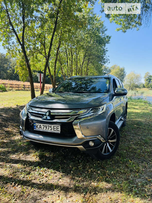 2018 mitsubishi pajero sport
