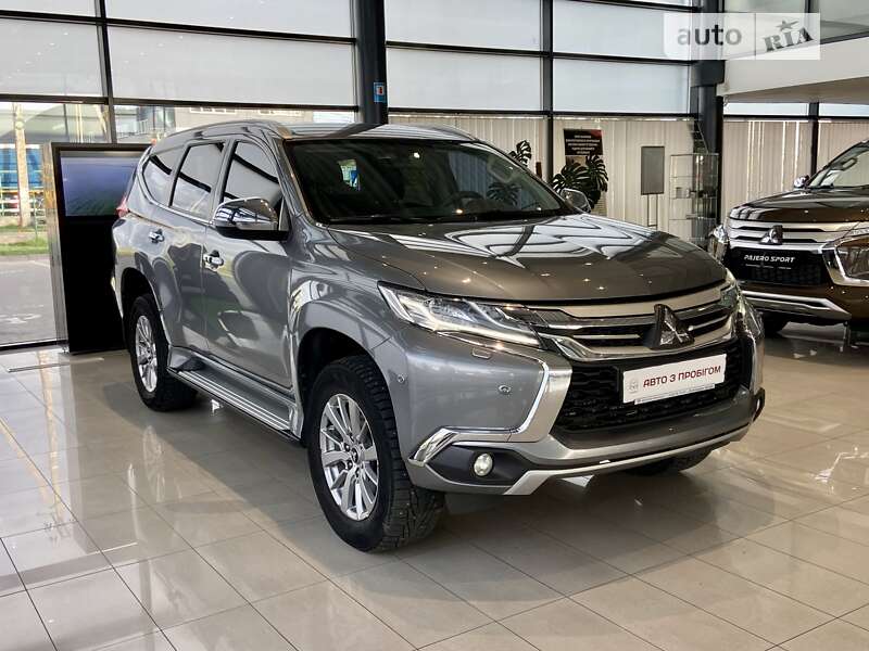 2018 mitsubishi pajero-sport