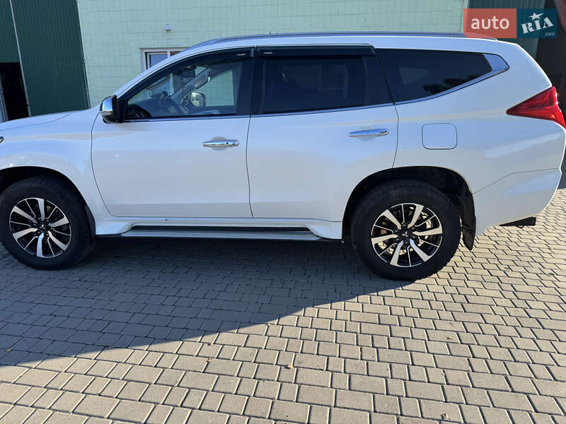 2018 mitsubishi pajero-sport